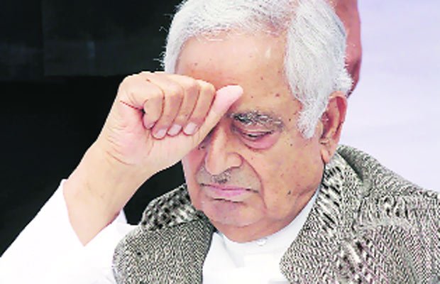 कश्मीर, श्रीनगर, सोपोर, Sopore killings, Sopore civilian killings, Hizbul Mujahideen, Hizbul Mujahideen militants, Hizbul Mujahideen militants posters, Sopore murder, Sopore killings, civillian killed in Sopore, militants kill in Sopore, civilians shot dead in Sopore, ex-militants shot in Sopore, Kashmir Sopore killings, JK killings, civilians killed in Kashmir, JK news, Kashmir news, India news, latest news, top stories