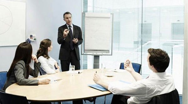 गर्लफ्रेड, बॉयफ्रेंड, ब्रेकअप, रिलेशनशिप, what to do if your girlfriend ignores you, what to do when your girlfriend is getting married to someone else, tips to recover from break up, 5 ways to get over a breakup, Girlfriend, Boyfriend, Relationship, Friendship