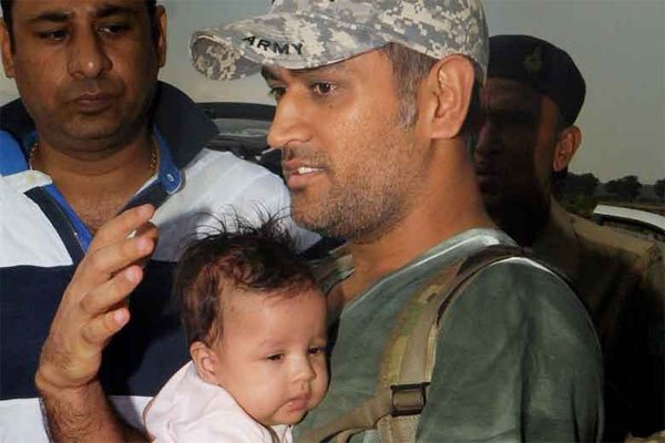 महेंद्र सिंह धोनी, धोनी, फोर्ब्स मैगजीन, भारतीय वनडे क्रिकेट टीम के कप्तान महेंद्र सिंह धोनी, क्रिकेट, खेल, M S Dhoni, Mahendra Singh Dhoni, dhoni richest athlete, forbes list, richest athletes, forbes magazine, m s dhoni crocket, cricket news, M S Dhoni biopic