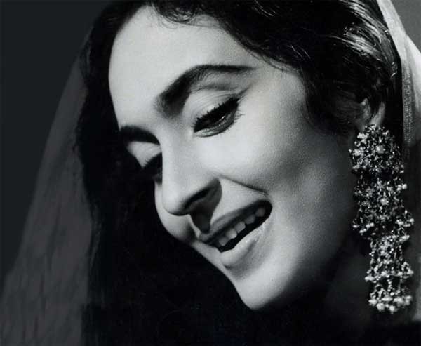 नूतन, नूतन जन्मदिन, नूतन हैप्पी बर्थडे, फिल्म इंडस्ट्री, बॉलीवुड, अभिनेत्री, मनोरंजन, बॉलीवुड न्यूज़, बॉलीवुड की खबरें, nutan, nutan happy birthday, birthday special nutan, Film Industry, Bollywood, actress, bollywood, entertainment news