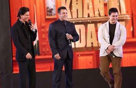 सलमान खान, ट्विटर सलमान खान, कॉन्ट्रोवर्सी, बॉलीवुड, बॉलीवुड न्यूज़, बॉलीवुड की खबरें, बॉलीवुड समाचार, मनोरंजन, Twitter, Aamir Khan, SHAH RUKH KHAN, Salman Khan, Bollywood, Entertainment News