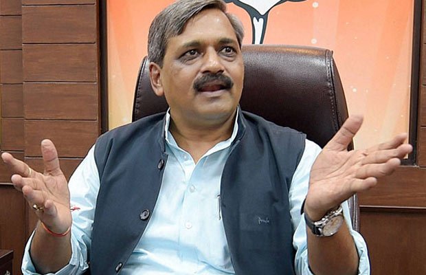 “केजरीवाल के पत्र को पढ़ कर लगता है कि किसी 10वीं फेल छात्र ने लिखा है”