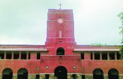स्टीफन यौन उत्पीड़न केस: आरोपी प्रोफेसर की गिरफ्तारी पर रोक