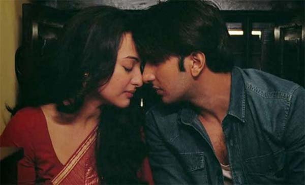 रणवीर सिंह, फिल्म लुटेरा, सोनाक्षी सिन्हा, Ranveer Singh, Ranveer Singh Happy, Ranveer Singh Lootera, Lootera Film, Lootera Film 2 Years, Sonakshi Sinha, Sonakshi Ranveer, Bollywood News