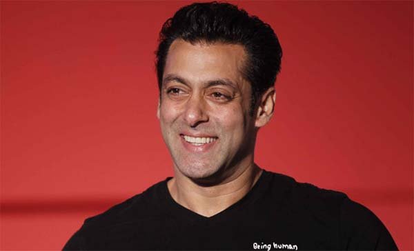 सलमान खान, salman khan, salman khan fan, salman khan news, salman khan film, salman khan hardcore fan, salman khan facebook, salman khan twitter