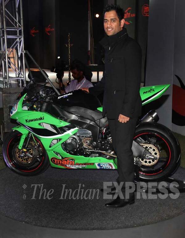 एमएस धोनी, एमएस धोनी जन्मदिन, एमएस धोनी 34, धोनी का जन्मदिन, MS Dhoni, MS Dhoni India, India MS Dhoni, MS Dhoni Birthday, Happy Birthday Dhoni, Dhoni Birthday Pics, MS Dhoni Birthday Pics, Dhoni Birthday photos, Sakshi Singh Dhoni, Cricket Photos, Cricket