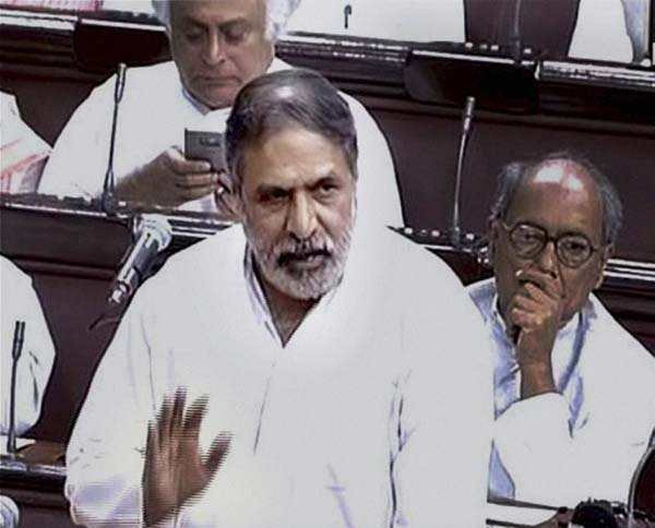 कांग्रेस के उपनेता आनंद शर्मा ने सरकार पर हमला बोलते हुए आरोप लगाया कि उसने मर्यादा तोड़ी है। शर्मा ने कहा कि लोकसभा चुनाव के दौरान प्रधानमंत्री नरेंद्र मोदी ने ईमानदारी, जवाबदेही, पारदर्शिता, भ्रष्टाचार के खिलाफ गंभीरता की बात की थी।(PTI Photo)