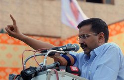 अरविंद केजरीवाल के ‘ठुल्ला’ कहने पर 2 सिपाहियों ने दी तहरीर