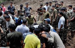 दार्जिलिंग में जमीन धंसने से 38 लोगों की मौत