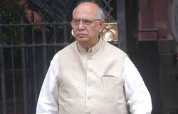 ललितगेट: अपने ही पार्टी पर बरसे हंसराज भारद्वाज, सदन न चलने देने की रणनीति को बताया गलत