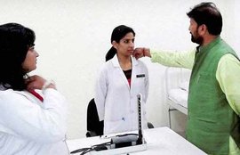 महिला डॉक्टर, भाजपा स्वास्थ्य मंत्री, महिला डॉक्टर कॉलर, चौधरी लाल सिंह, जम्मू कश्मीर सरकार, Chaudhary Lal Singh, Women Doctor Collar, BJP Minister, Jammu Kashmir
