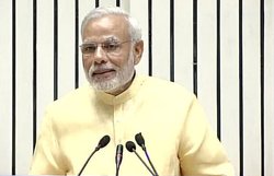 नरेंद्र मोदी: गरीबी मिटाने के लिए केंद्र के साथ काम करें राज्य