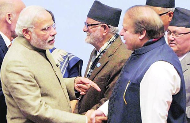 नरेंद्र मोदी-नवाज शरीफ आज करेंगे मुलाकात: आतंकवाद, सीजफायर उल्लंघन मुद्दे पर हो सकती हैं बातें