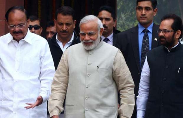 भूमि विधेयक से अपनी जमीन मजबूत करने में जुटी कांग्रेस