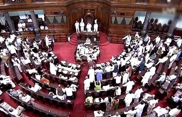 विपक्ष ललित मोदी के मुद्दे पर सरकार से विदेश मंत्री सुषमा स्वराज के इस्तीफे की मांग पर अड़ी है। (फोटो-पीटीआई) 