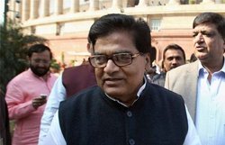 उप्र: समाजवादी पार्टी ने केंद्र सरकार से किया ‘राज्यपाल’ को हटाने का अनुरोध