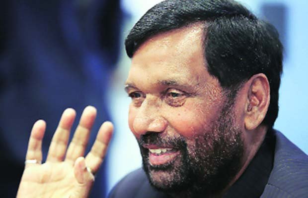 एक-दूसरे के लिए ज़हर और सांप हैं नीतीश और लालू : राम विलास पासवान