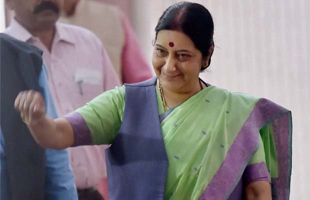 पाक को सैन्य मदद देते समय भारत से संबंधों का ध्यान रखे अमेरिका: सुषमा