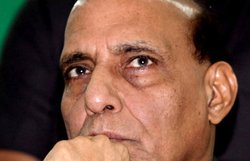 यूपीए सरकार ने ‘हिंदू आतंकवाद’ की शब्दावली गढकर आतंकवाद के विरूद्ध लड़ाई की कमजोर: सरकार