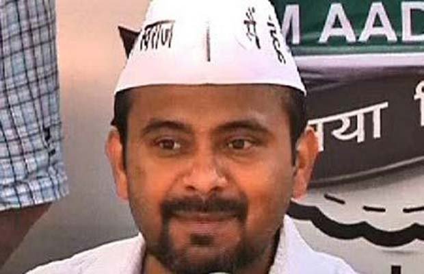भाजपा ने नियमित करने के नाम पर रेहड़ी-पटरी वालों को लूटा: आप