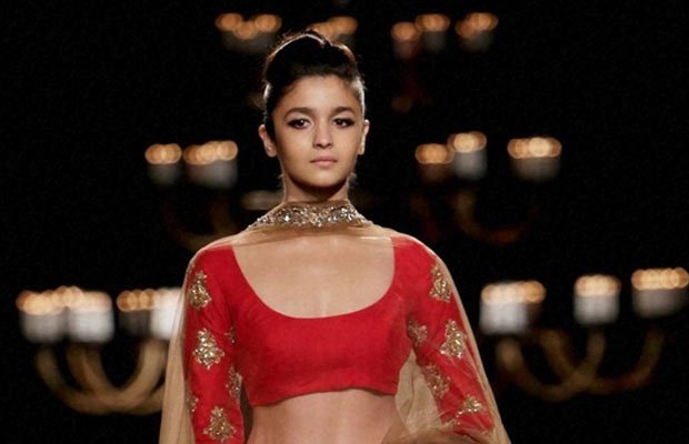 इंडिया कुटूर फैशन वीक 2015: देखने को मिलेगा अनोखा रंग