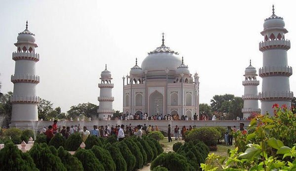 ताजमहल बांग्लादेश, एहसानुल्ला मोनी, ढ़ाका, ताजमहल आगरा, भारतीय दूतावास, bangladesh tajmahal, ahsanullah moni, dhaka, agra tajmahal