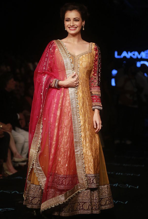 लेक्मे फैशन वीक, शाहिद कपूर, फैशन शो, मीरा यादव, मंदिर वेदी, mandira vedi, shahid kapoor, meera yadab, lakme fashion week