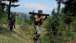 ‘घुसपैठ की फिराक में हैं 300 आतंकी’