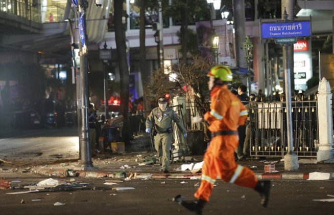 बैंकॉक धमाका, बैंकाक, थाईलैंड, ब्रह्मा मंदिर, बम विस्फोट, आतंकी हमला, bangkok, bangkok blast, bangkok bomb blast, bangkok explosion, bangkok bomb explosion, bangkok news, huge explosion in bangkok, explosion in bangkok, thailand bomb blast, thailand blast, erawan shrine, thailand news