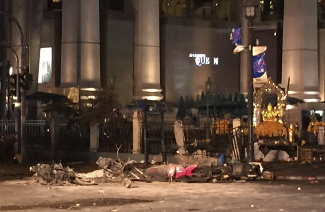 बैंकॉक धमाका, बैंकाक, थाईलैंड, ब्रह्मा मंदिर, बम विस्फोट, आतंकी हमला, bangkok, bangkok blast, bangkok bomb blast, bangkok explosion, bangkok bomb explosion, bangkok news, huge explosion in bangkok, explosion in bangkok, thailand bomb blast, thailand blast, erawan shrine, thailand news