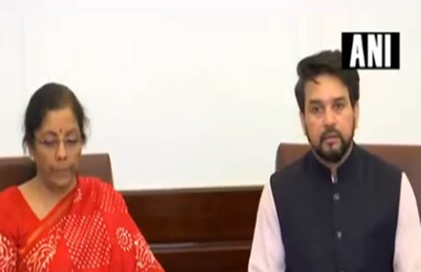 नई दिल्ली में बुधवार को पत्रकारों से बात करते हुए वित्त मंत्री निर्मला सीतारमण। 