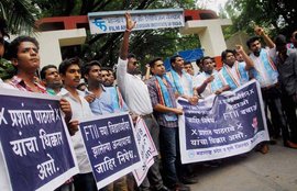 एफटीआइआइ, बाउंसर, एफटीआइआइ संकट, प्रशांत पथराबे, FTII, FTII Row, prashant pathrabe, bouncers in campus, Gajendra Chauhan, sandeep chatterjee