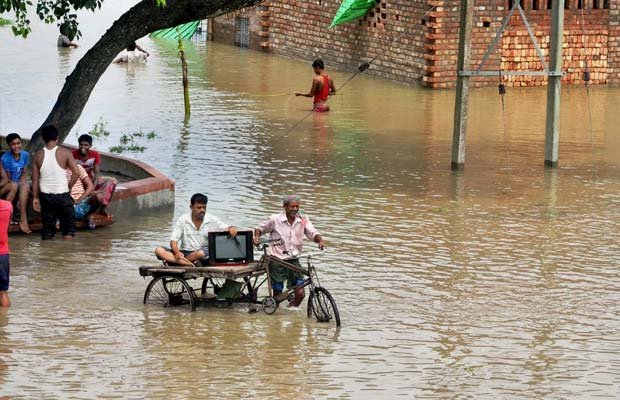 बाढ़ का कहर: पश्चिम बंगाल, गुजरात, राजस्थान, ओड़िशा में 180 की मौत