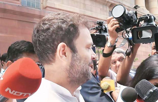 पहले चिल्लाई, फिर धमकाया, अब भाग खड़ी हुई सरकार: राहुल गांधी