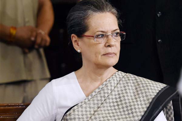 कांग्रेस अध्यक्ष सोनिया गांधी भी जदयू-राजद-कांग्रेस की महागठबंधन रैली में शामिल होंगी। (पीटीआई फाइल फोटो)