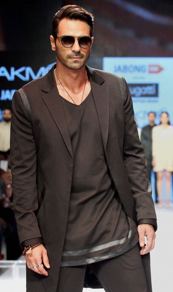 लेक्मे फैशन वीक, शाहिद कपूर, फैशन शो, मीरा यादव, मंदिर वेदी, mandira vedi, shahid kapoor, meera yadab, lakme fashion week