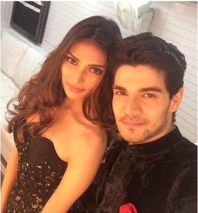 athiya shetty, sooraj pancholi, actress athiya shetty athiya shetty on ramp, IFBW, indian bridal fashion week, athiya shetty sooraj pancholi, sooraj pancholi on ramp, lisa haydon, athiya shetty pics, sooraj pancholi, entertainment, bollywood