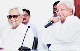 नीतीश कुमार, लालू प्रसाद यादव, नीतीश लालू, बिहार, बिहार विधानसभा चुनाव, बिहार चुनाव 2015, कांग्रेस, जेडीयू आरजेडी, bihar, bihar assembly election 2015, bihar assembly polls 2015, congress, jdu-rjd, jd(u), rjd, congress, bihar assembly elections, bihar elections, ncp, nitish kumar, lalu prasad, india news, nation news