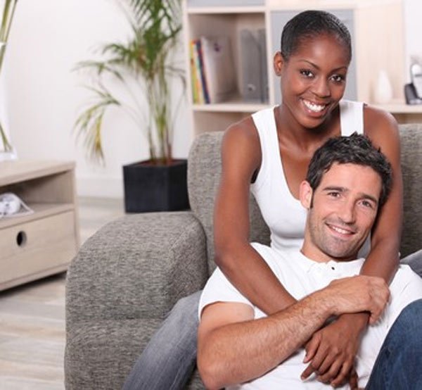 डेटिंग टिप्स, उम्र से बड़ी महिला के साथ डेटिंग, रिलेश्नशिप, Dating, Dating tips, Relationship, Couple, Older women dating, Lifestyle
