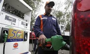 बिजनेस समाचार, पेट्रोल-डीजल रेट, महंगाई, कारोबार, business, petrol, diesel, petrol diesel pricesfall,sharply