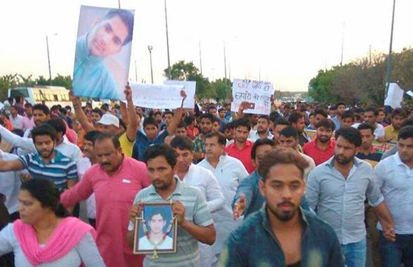 27 मार्च को लोगों ने मनीष नाम के एक भारतीय छात्र की मौत के बाद एक मार्च निकाला था, जो हिंसा में तब्दील हो गया था। 