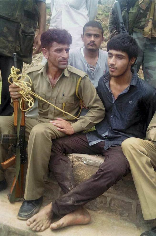 जम्मू-कश्मीर, आतंकी हमला, पाकिस्तानी आतंकी, मोहम्मद नवेद, नवेद, कासिम खान, pakistan terrorist, terrorist captured, terrorist caught, naved, usman, jammu and kashmir, jk terrorist attack bsf, bsf terrorist attack, jk terrorist attack, udhampur terrorst attack, militant attack bsf, militant bsf encounter, india news