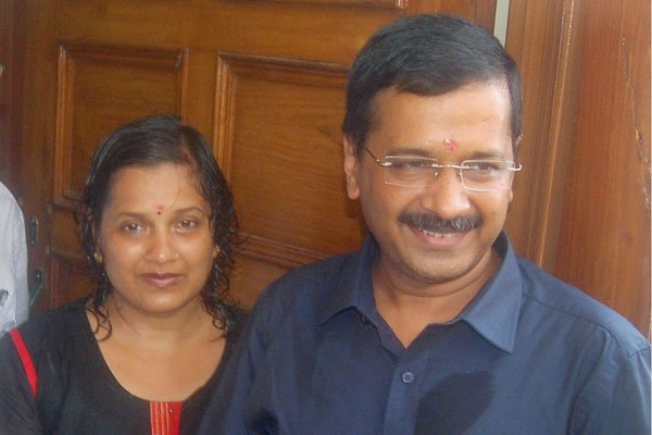 रक्षाबंधन, केजरीवाल, नरेंद्र मोदी, सुषमा स्वराज, नीतीश कुमार, प्रणव मुखर्जी, raksha bandhan, narendra modi, shushma swaraj, nitesh kumar, pranab mukhergee