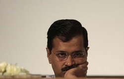 दिल्ली सरकार को केजरीवाल सरकार कहना पड़ा महंगा, अरविंद केजरीवाल के खिलाफ FIR
