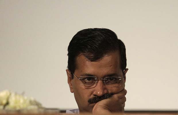दिल्ली सरकार को केजरीवाल सरकार कहना पड़ा महंगा, अरविंद केजरीवाल के खिलाफ FIR
