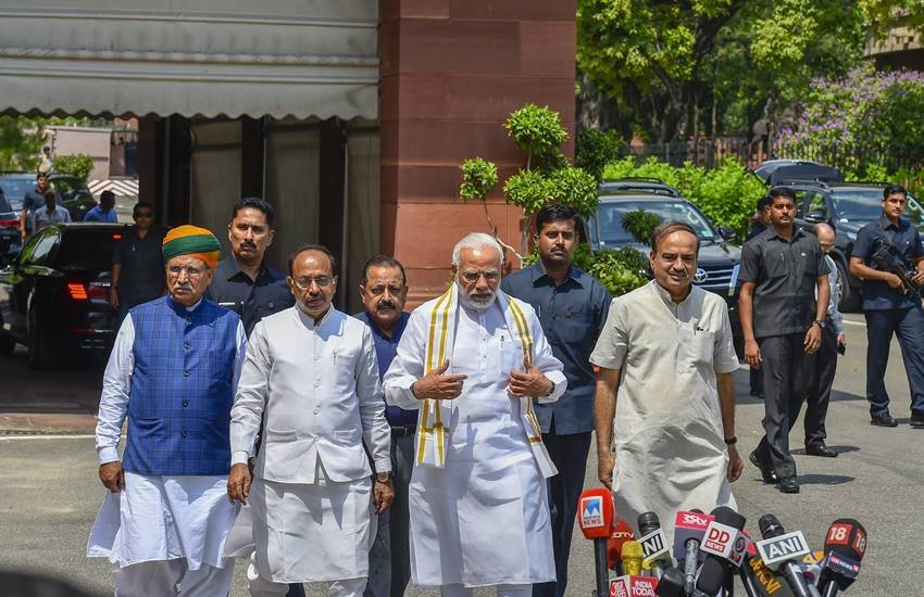 संसंद में हर मामले पर चर्चा करने को तैयार हैं पीएम नरेंद्र मोदी 
