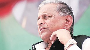 मुलायम सिंह, धमकी, गैंगरेप, विवादित बयान, आईपीएस, mulayam singh, gangrape, ips, threat