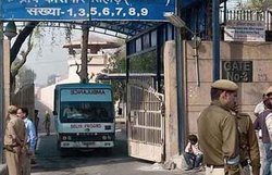 कैद में कत्ल