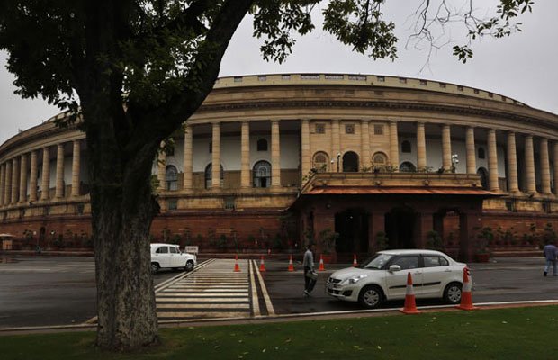 संसद में 25 निलंबित सांसदों की वापसी से बनेगी ‘बिगड़ी बात’?