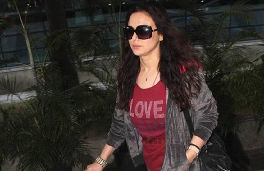 bollywood actress, actress preity zinta, preity zinta baby bump, social media, photos viral, actress preity marriage